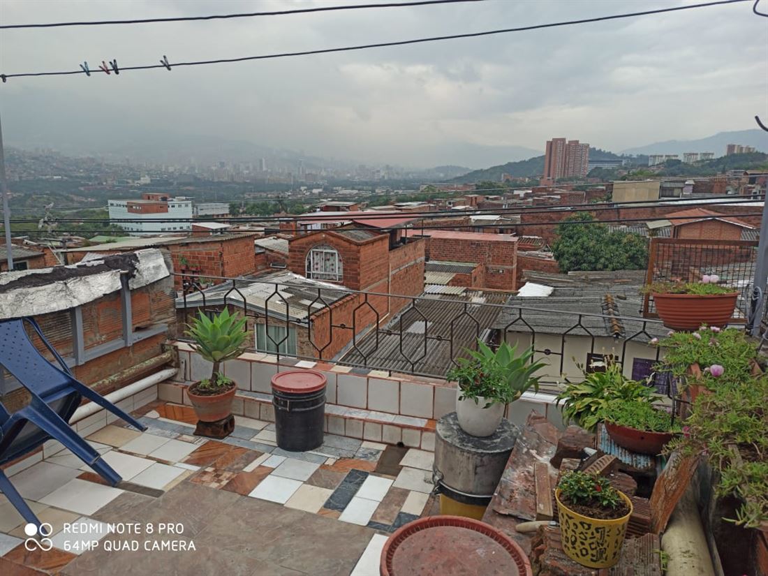 Oportuna Casa unifamiliar en venta en Medellin Castilla