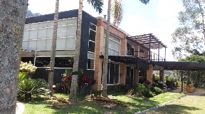 Casa de 2 niveles en Venta en Parcelación Las Palmas - Medellin