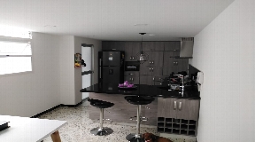Singular Apartamento en venta Los Colores-Medellin