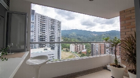 Apartamento Contemporaneo en Venta en Envigado